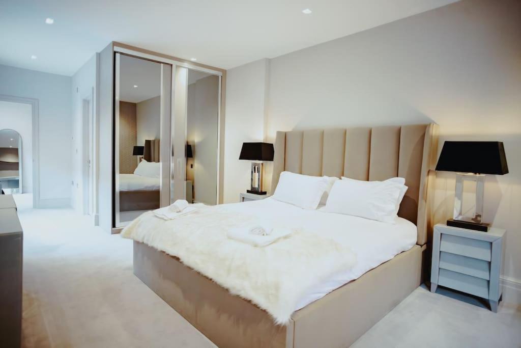 3-Story Townhouse - Sleeps 8 Lägenhet Leeds  Exteriör bild