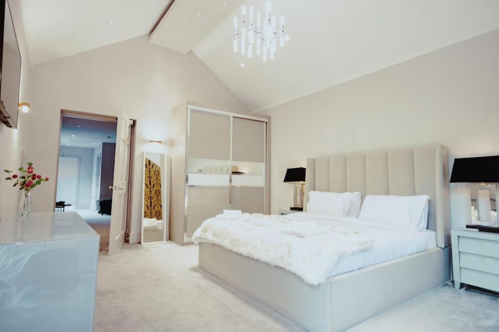 3-Story Townhouse - Sleeps 8 Lägenhet Leeds  Exteriör bild